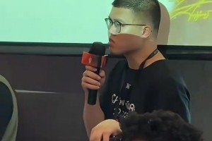 别被假期活动骗了！约老师认为自己的体能还算非常好的！
